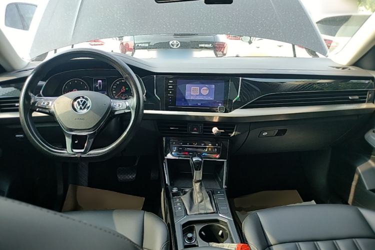 Used Volkswagen Passat 2021 280TSI Business Edition Center Console