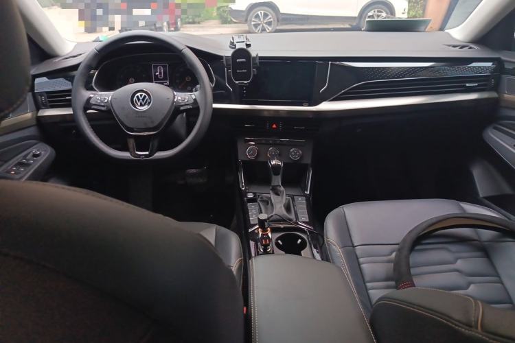 Used Volkswagen Passat 2021 330TSI Elite Edition Center Console