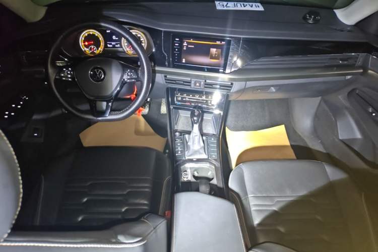 Used Volkswagen Passat 2021 330TSI Elite Edition Center Console