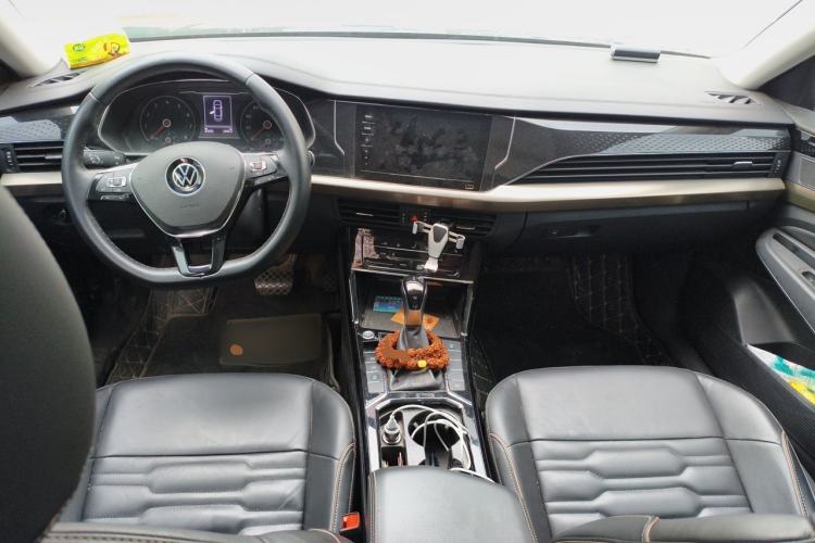 Used Volkswagen Passat 2021 330TSI Elite Edition Center Console
