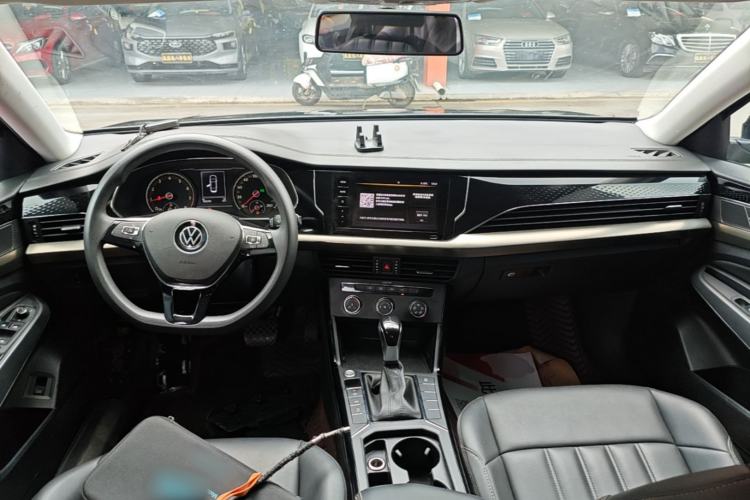 Used Volkswagen Passat 2021 280TSI Business Edition Center Console