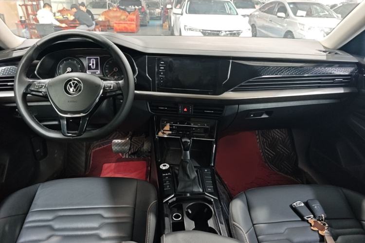 Used Volkswagen Passat 2021 330TSI Elite Edition Center Console
