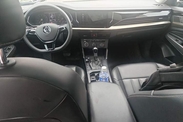 Used Volkswagen Passat 2021 280TSI Business Edition Center Console