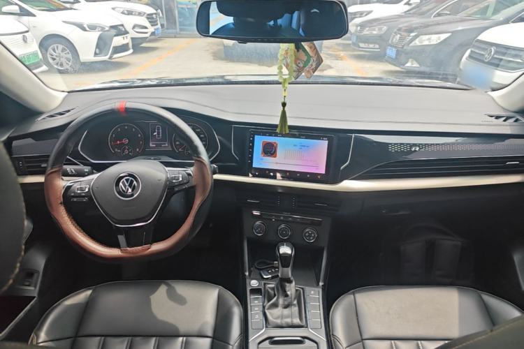 Used Volkswagen Passat 2021 280TSI Business Edition Center Console