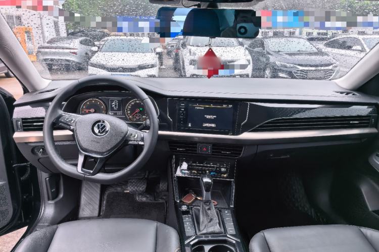 Used Volkswagen Passat 2021 330TSI Elite Edition Center Console