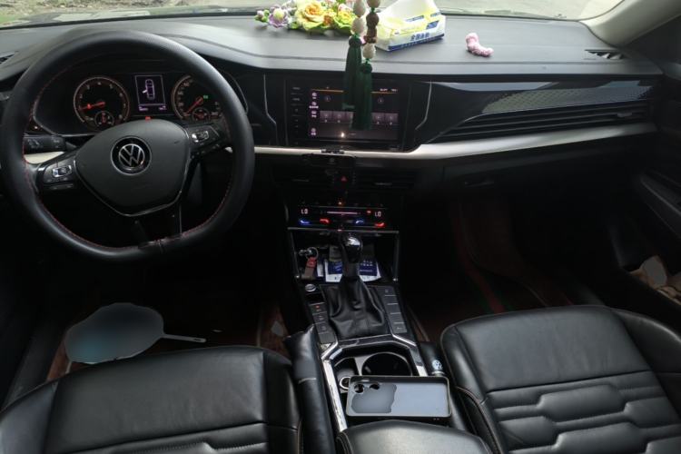 Used Volkswagen Passat 2021 330TSI Elite Edition Center Console