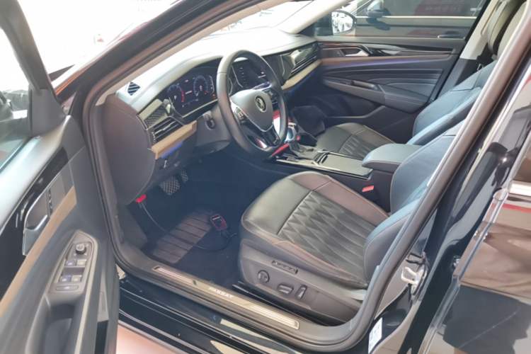 Used Volkswagen Passat 2021 380TSI Luxury Edition Driver Seat