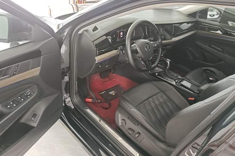 Used Volkswagen Passat 2021 330TSI Luxury Edition Driver Seat