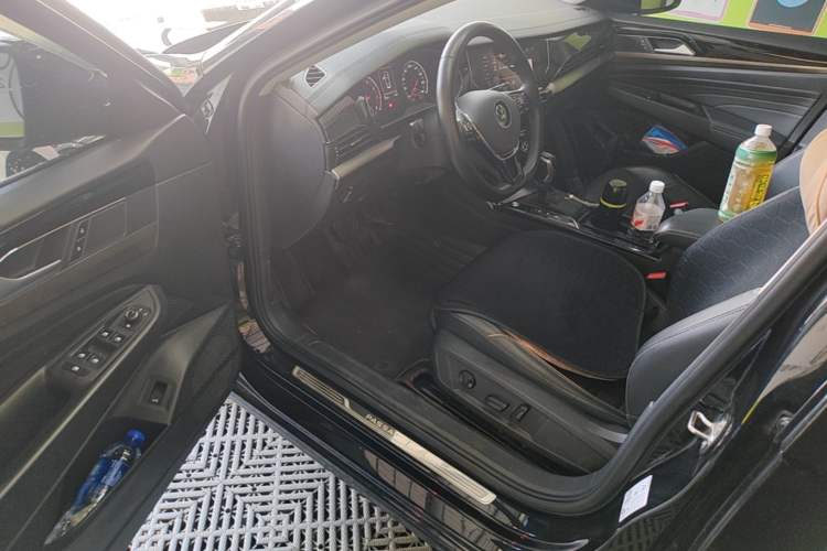 Used Volkswagen Passat 2021 330TSI Elite Edition Driver Seat