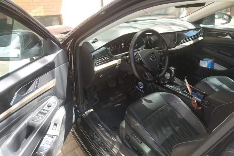Used Volkswagen Passat 2021 380TSI Luxury Edition Driver Seat