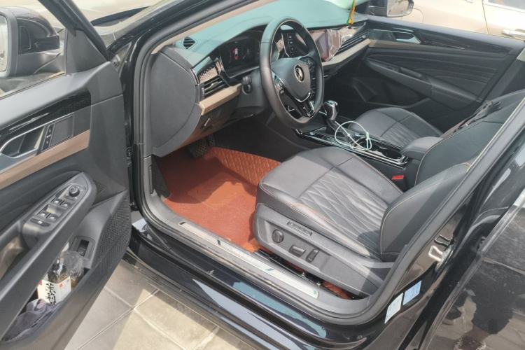 Used Volkswagen Passat 2021 330TSI Luxury Edition Driver Seat