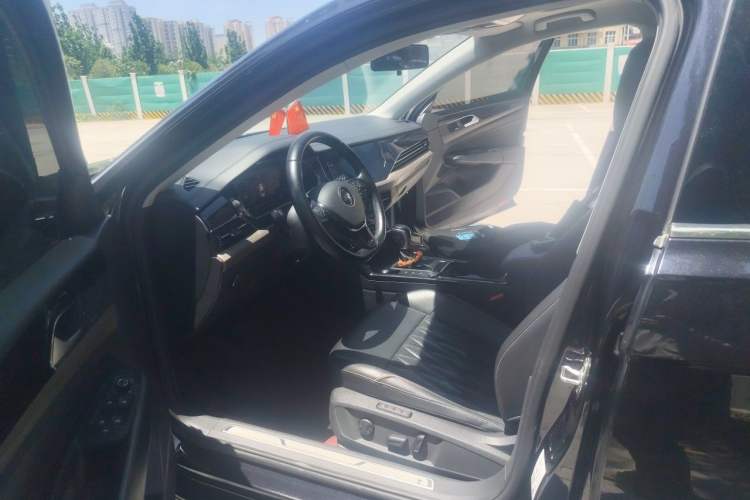 Used Volkswagen Passat 2021 330TSI Luxury Edition Driver Seat