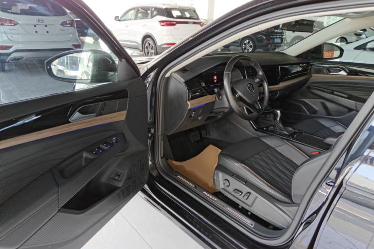 Used Volkswagen Passat 2021 330TSI Luxury Edition Driver Seat
