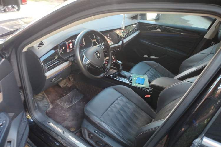 Used Volkswagen Passat 2021 330TSI Luxury Edition Driver Seat