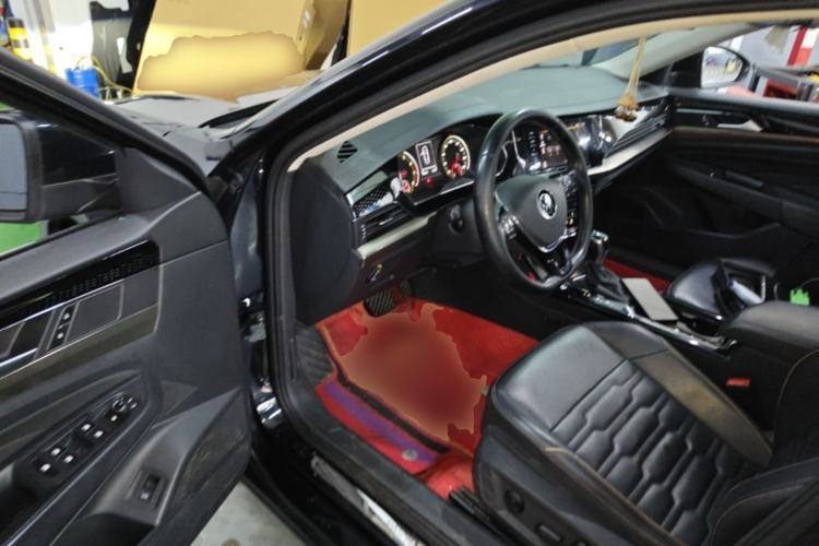 Used Volkswagen Passat 2021 330TSI Elite Edition Driver Seat