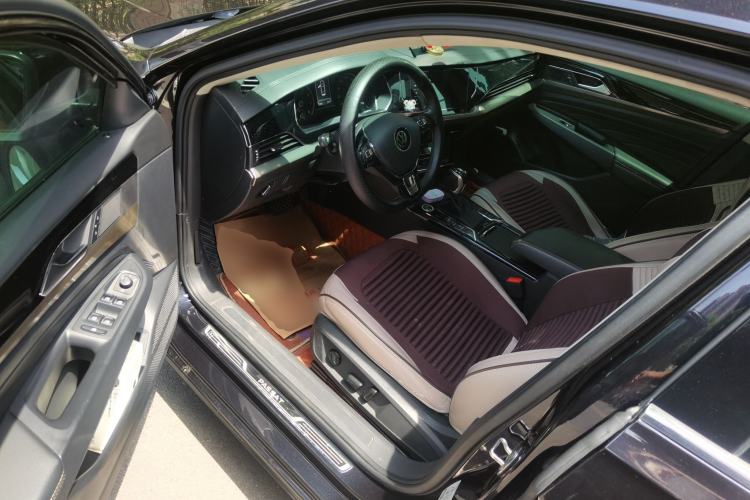 Used Volkswagen Passat 2021 280TSI Elite Edition Driver Seat
