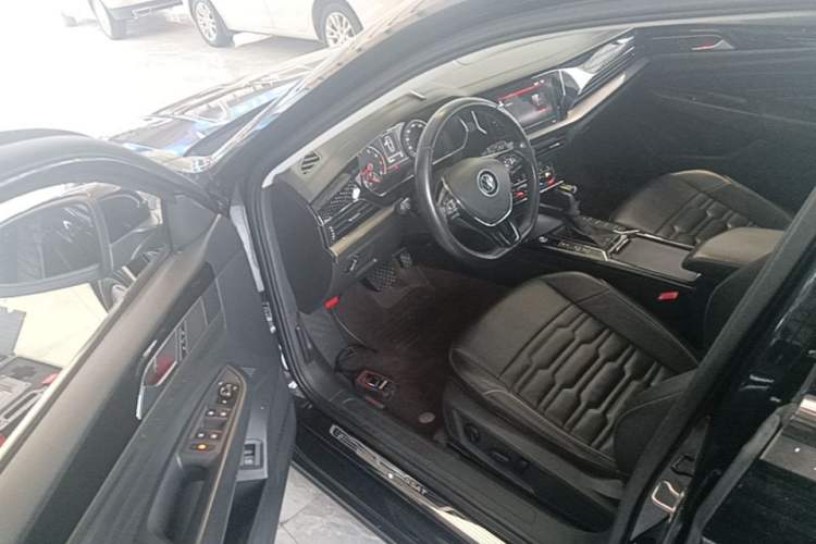 Used Volkswagen Passat 2021 330TSI Elite Edition Driver Seat