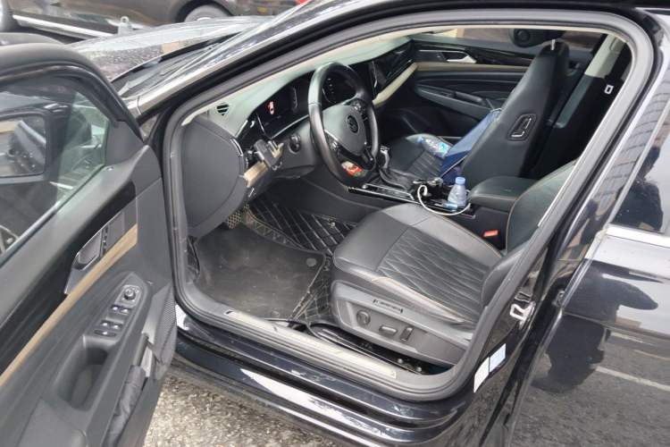 Used Volkswagen Passat 2021 330TSI Luxury Edition Driver Seat