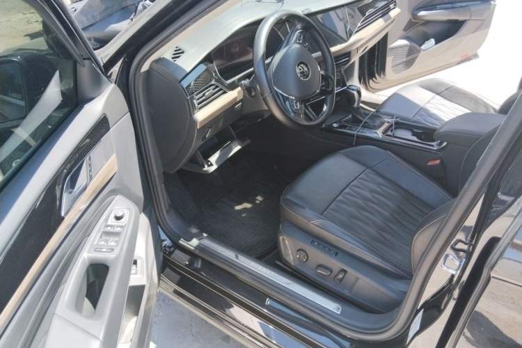 Used Volkswagen Passat 2021 330TSI Luxury Edition Driver Seat