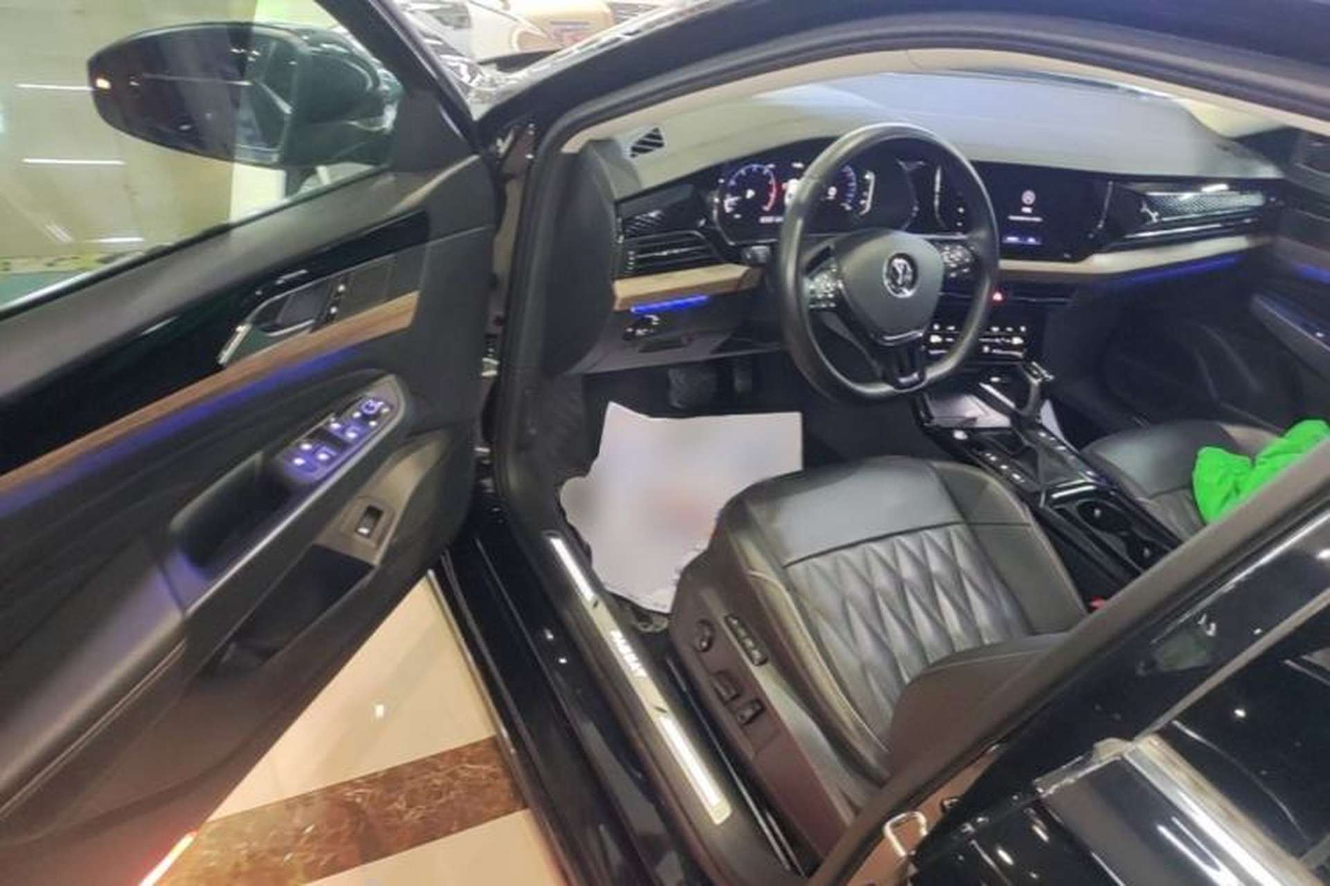 Used Volkswagen Passat 2021 330TSI Luxury Edition Driver Seat
