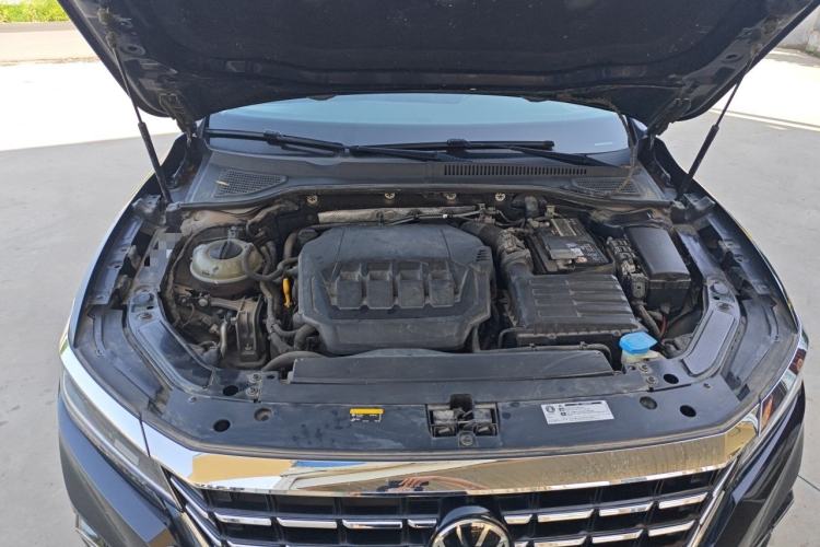 Used Volkswagen Passat 2021 330TSI Luxury Edition Engine Bay