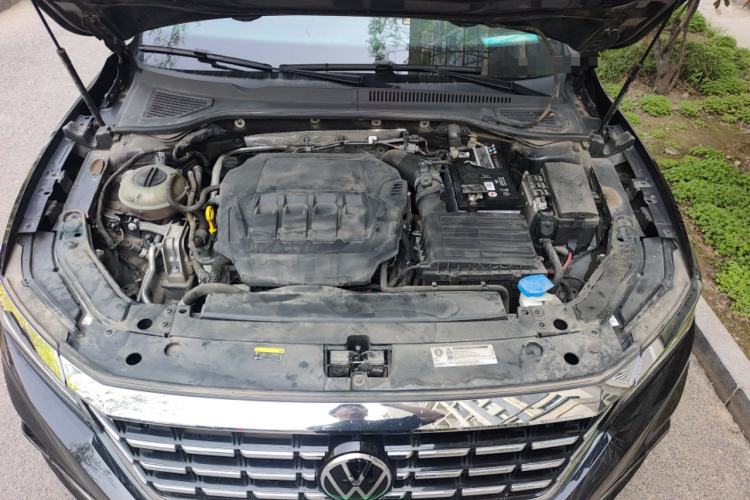 Used Volkswagen Passat 2021 330TSI Elite Edition Engine Bay