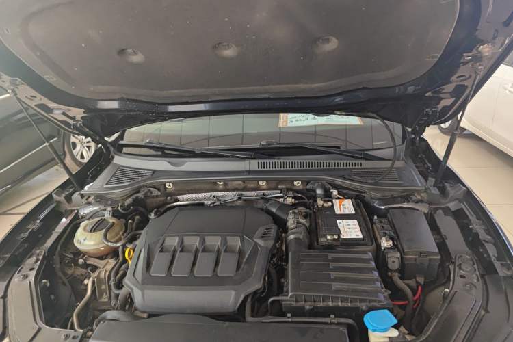 Used Volkswagen Passat 2021 330TSI Elite Edition Engine Bay