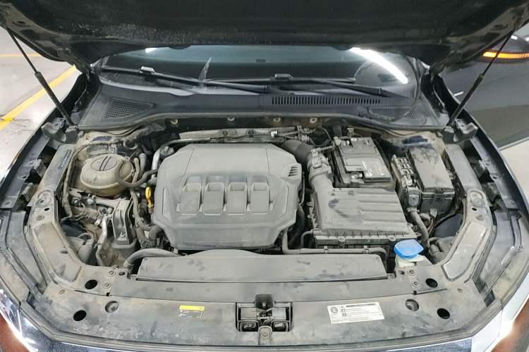 Used Volkswagen Passat 2021 330TSI Luxury Edition Engine Bay