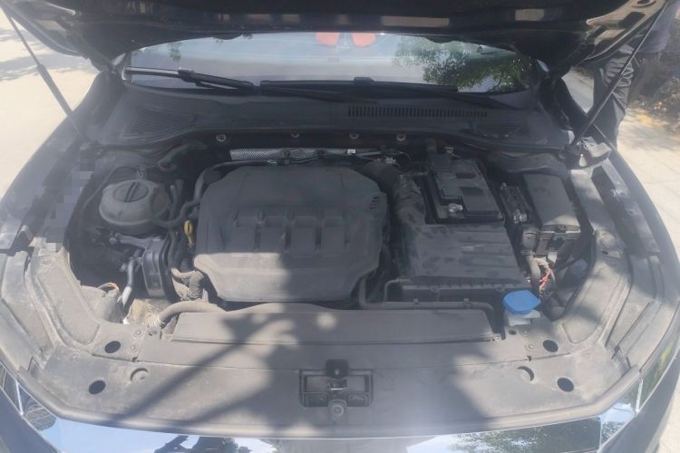 Used Volkswagen Passat 2021 330TSI Luxury Edition Engine Bay