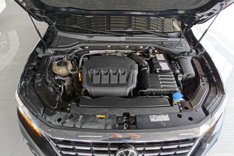 Used Volkswagen Passat 2021 330TSI Luxury Edition Engine Bay