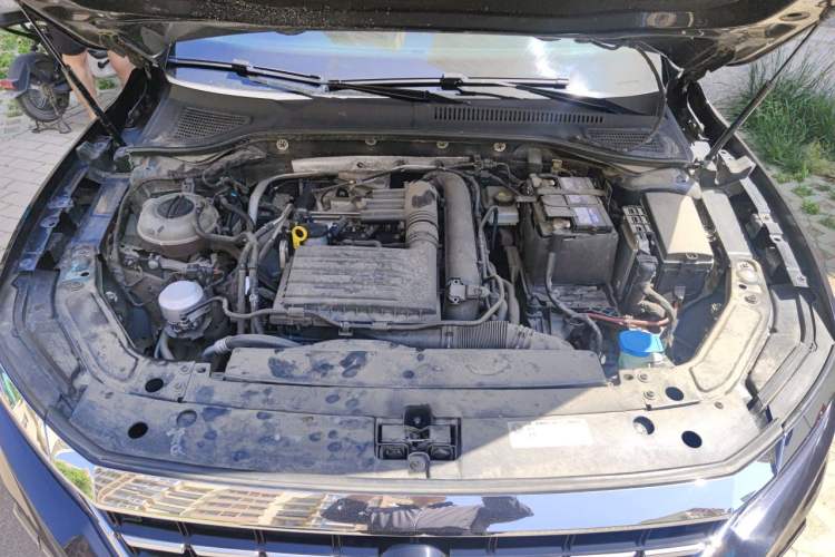 Used Volkswagen Passat 2021 280TSI Business Edition Engine Bay