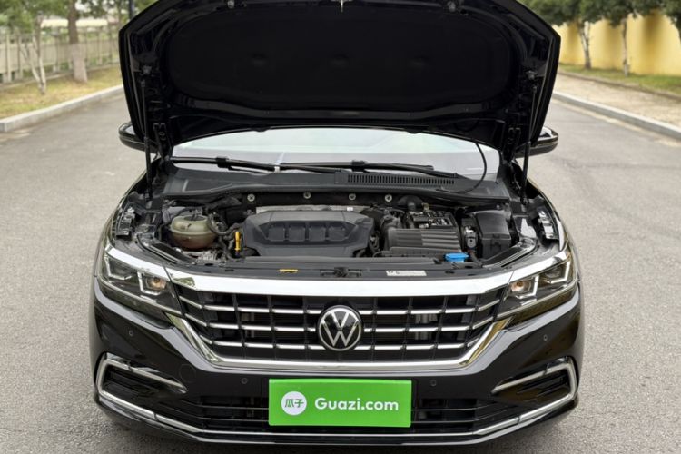 Used Volkswagen Passat 2021 330TSI Elite Edition Engine Bay