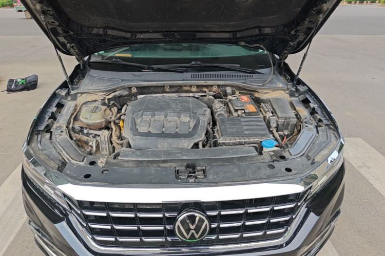 Used Volkswagen Passat 2021 330TSI Luxury Edition Engine Bay