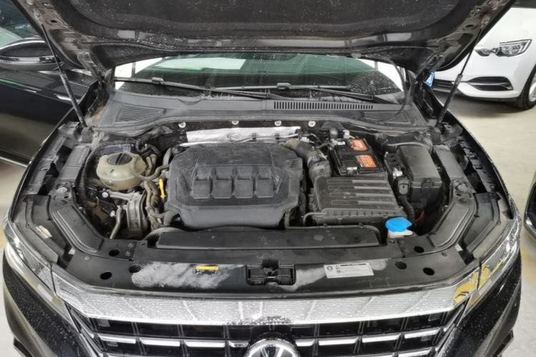 Used Volkswagen Passat 2021 330TSI Elite Edition Engine Bay