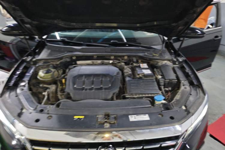 Used Volkswagen Passat 2021 330TSI Elite Edition Engine Bay