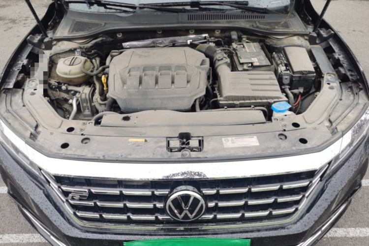 Used Volkswagen Passat 2021 330TSI Elite Edition Engine Bay