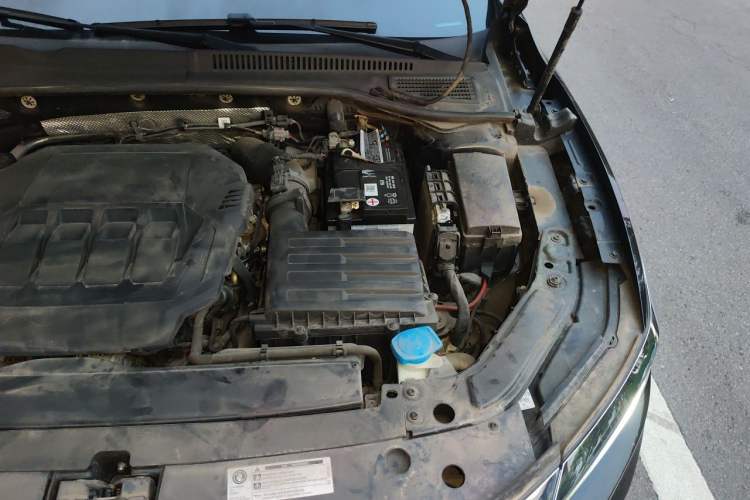 Used Volkswagen Passat 2021 330TSI Elite Edition Engine Bay Left