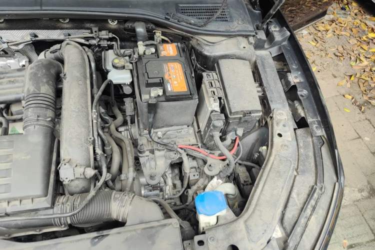 Used Volkswagen Passat 2021 280TSI Business Edition Engine Bay Left