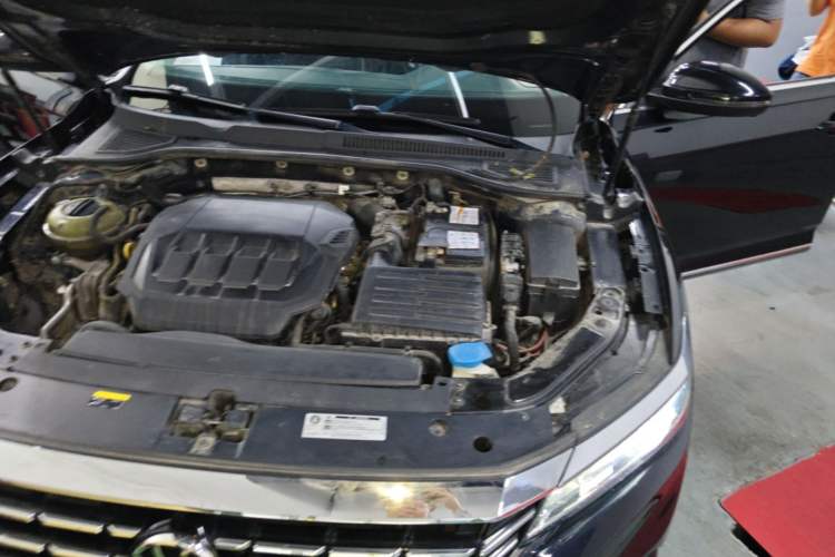 Used Volkswagen Passat 2021 330TSI Elite Edition Engine Bay Left