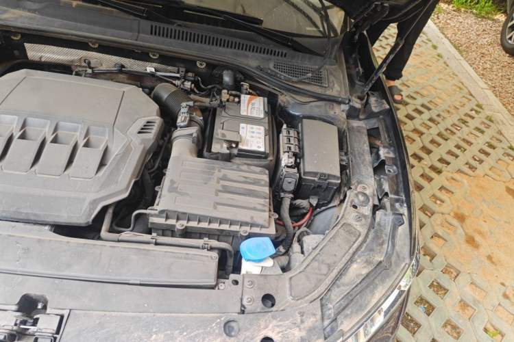 Used Volkswagen Passat 2021 330TSI Luxury Edition Engine Bay Left