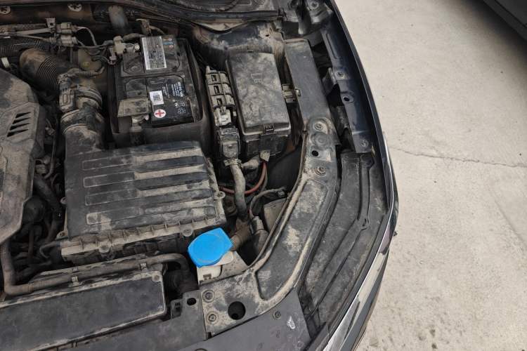Used Volkswagen Passat 2021 330TSI Luxury Edition Engine Bay Left