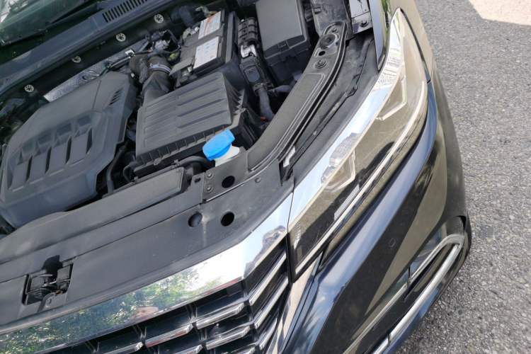 Used Volkswagen Passat 2021 330TSI Elite Edition Engine Bay Left