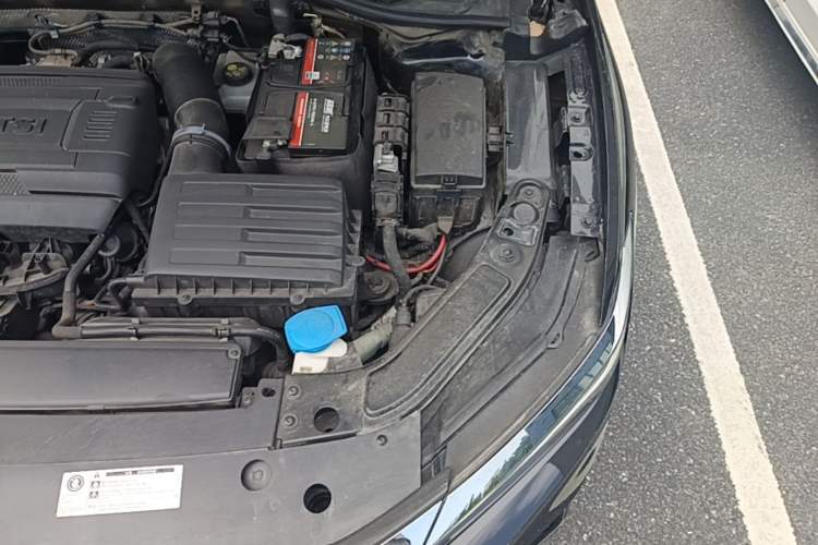 Used Volkswagen Passat 2021 380TSI Flagship Edition Engine Bay Left