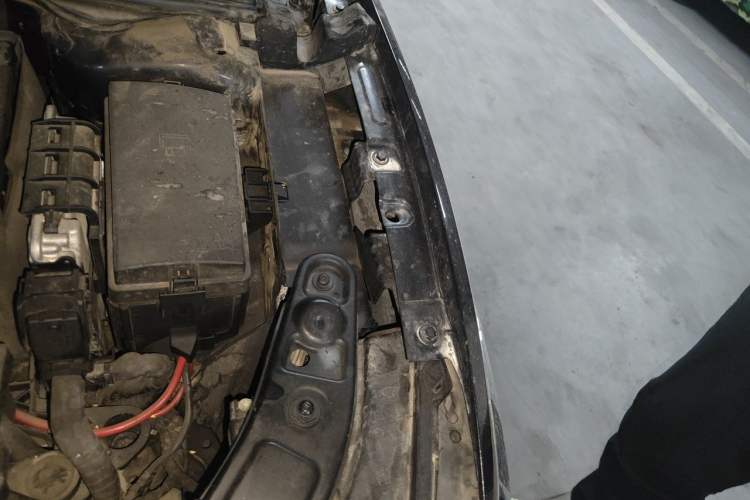 Used Volkswagen Passat 2021 330TSI Elite Edition Engine Bay Left