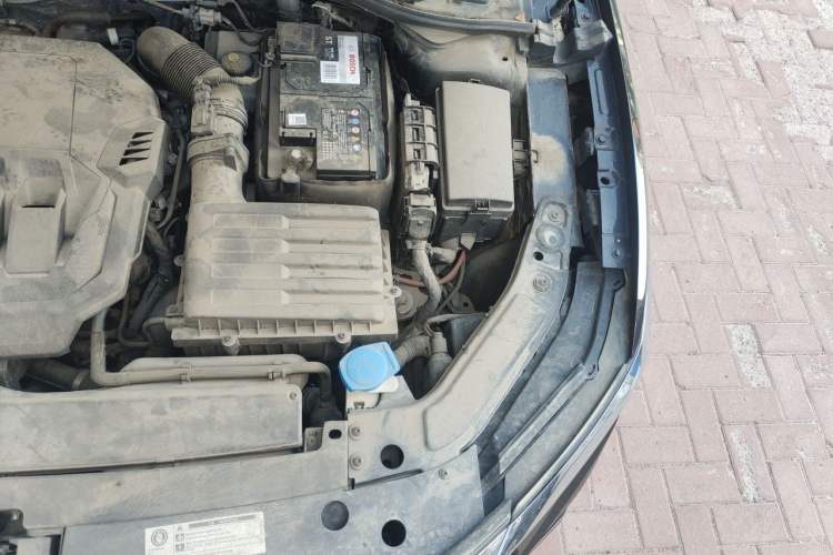 Used Volkswagen Passat 2021 330TSI Luxury Edition Engine Bay Left