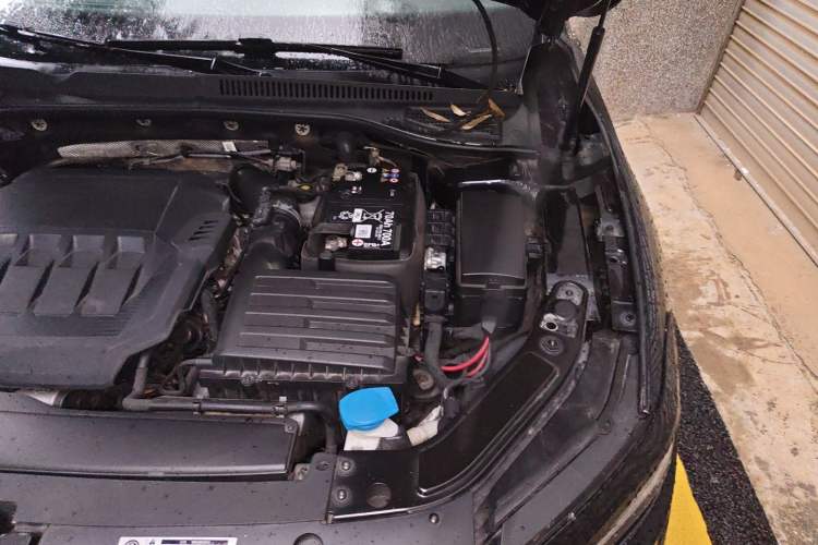 Used Volkswagen Passat 2021 330TSI Luxury Edition Engine Bay Left