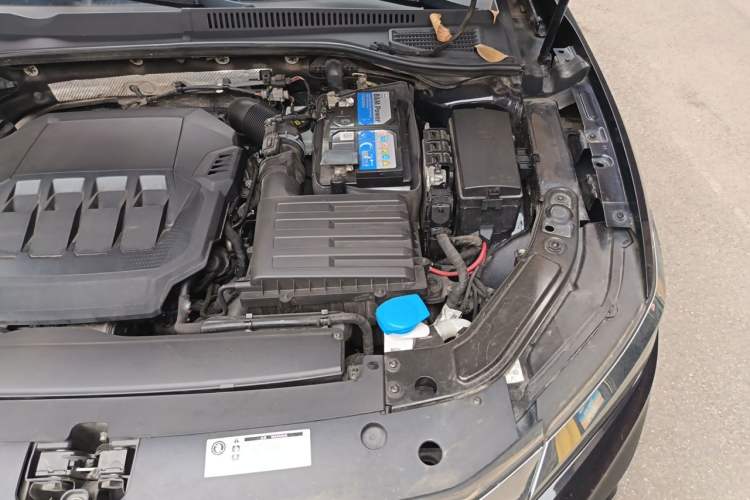 Used Volkswagen Passat 2021 330TSI Elite Edition Engine Bay Left