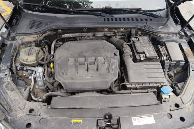 Used Volkswagen Passat 2021 330TSI Luxury Edition Engine Bay