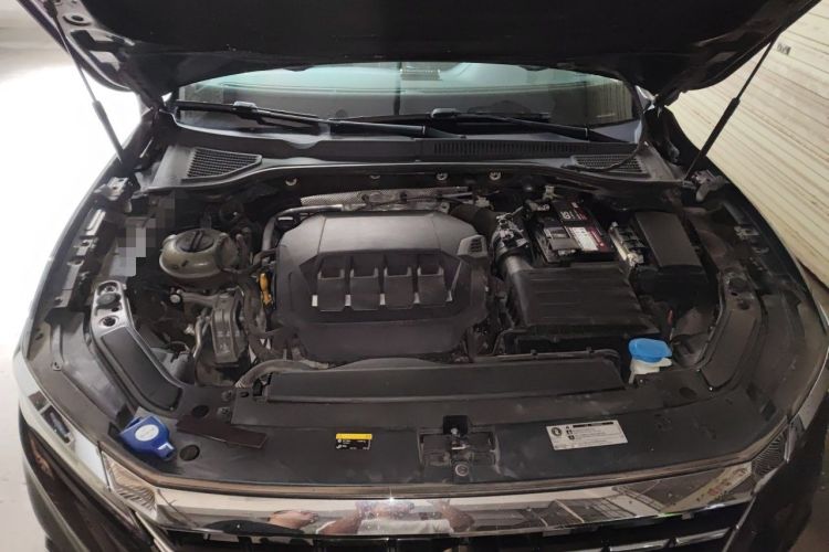 Used Volkswagen Passat 2021 330TSI Luxury Edition Engine Bay