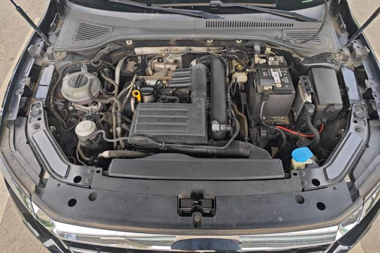 Used Volkswagen Passat 2021 280TSI Business Edition Engine Bay